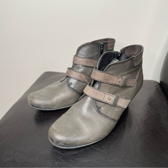 Taos Alto Booties Leather Buckles Ankle Boots 2" Heel Size 8.5 - Picture 2 of 8